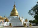 stupa-kuthodaw-paya.jpg